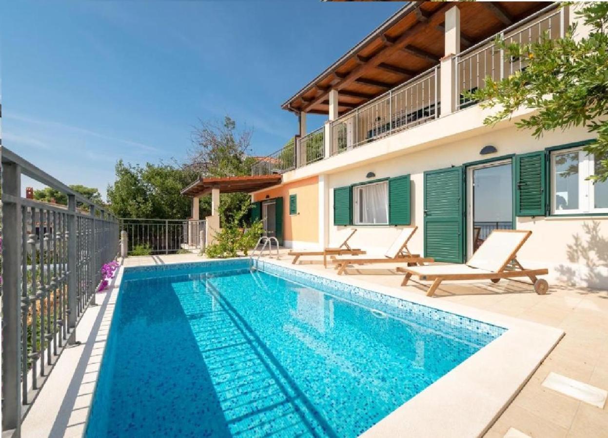 Villa Rastichi Amazing Seaview Trogir Buitenkant foto